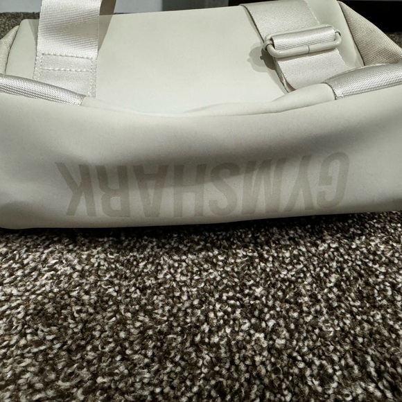 Sold on another platform! GymShark mini bag - Picture 4 of 4